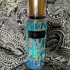 Victoria’s Secret Aqua Kiss Shimmer Fragrance Mist